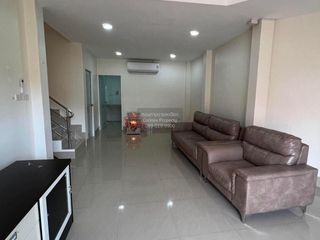 Haus zur Miete mit 3 Zimmer in Mueang Samut Prakan, Samut Prakan