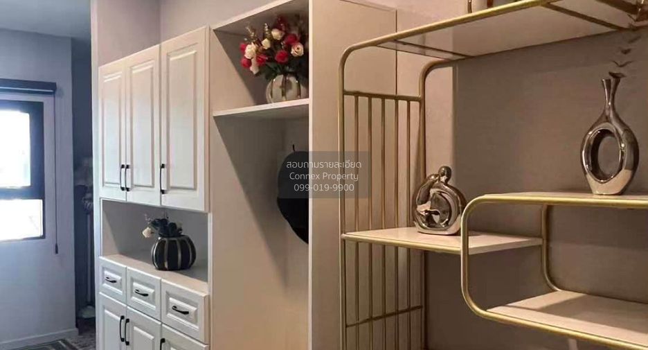 For rent 2 bedrooms condo in Sathon, Bangkok