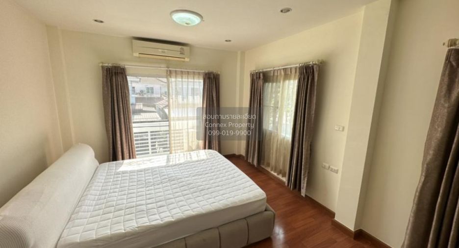 Haus zur Miete mit 4 Zimmer in Lat Krabang, Bangkok