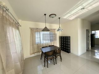 Haus zur Miete mit 4 Zimmer in Lat Krabang, Bangkok