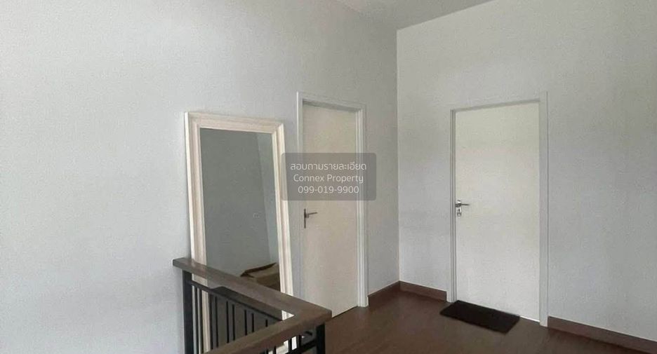 Haus zur Miete mit 4 Zimmer in Lat Krabang, Bangkok