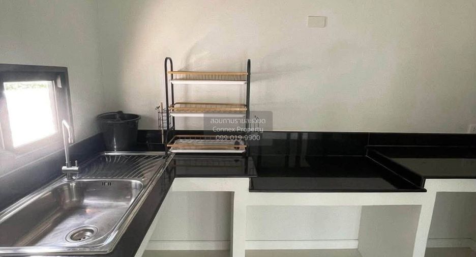 Haus zur Miete mit 4 Zimmer in Lat Krabang, Bangkok