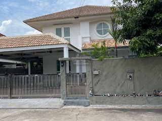 Casa en alquiler de 3 habitaciones en Prawet, Bangkok