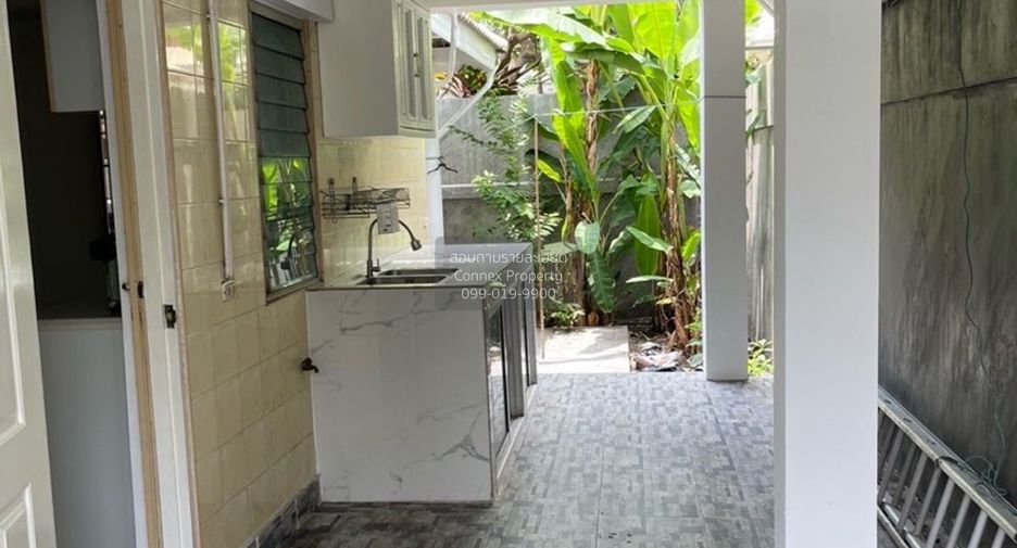 For rent 3 bedrooms house in Prawet, Bangkok