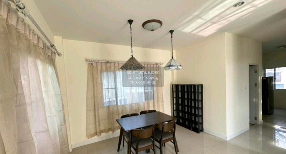 Haus zur Miete mit 4 Zimmer in Lat Krabang, Bangkok