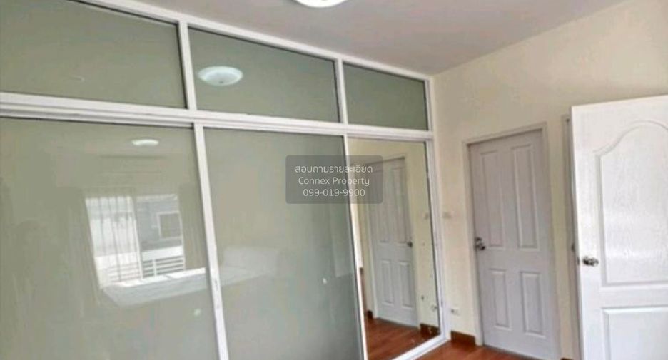 Haus zur Miete mit 4 Zimmer in Lat Krabang, Bangkok