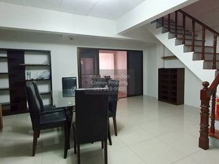 Reihenhaus zur Miete mit 4 Zimmer in Prawet, Bangkok