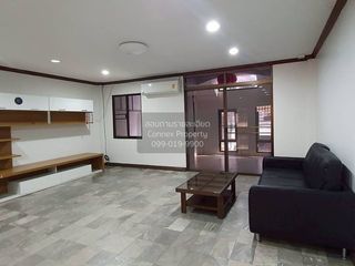 Reihenhaus zur Miete mit 4 Zimmer in Prawet, Bangkok