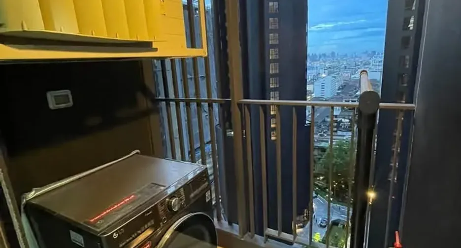 Condo en alquiler de 1 habitaciones en Huai Khwang, Bangkok