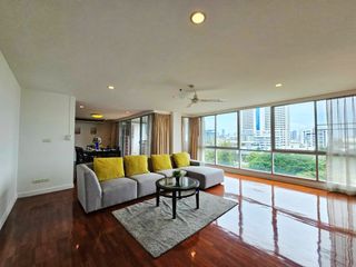 For rent 3 bedrooms condo in Sathon, Bangkok