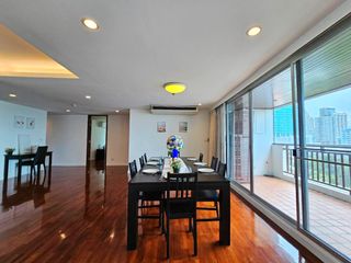 For rent 3 bedrooms condo in Sathon, Bangkok