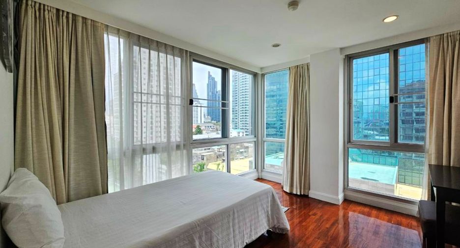 For rent 3 bedrooms condo in Sathon, Bangkok
