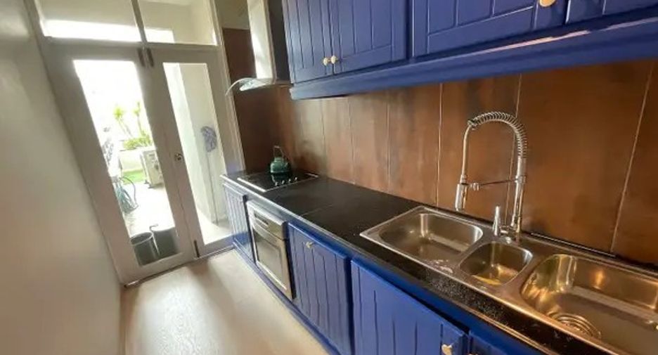 For rent 2 ベッドルーム condo in Khlong Toei, Bangkok