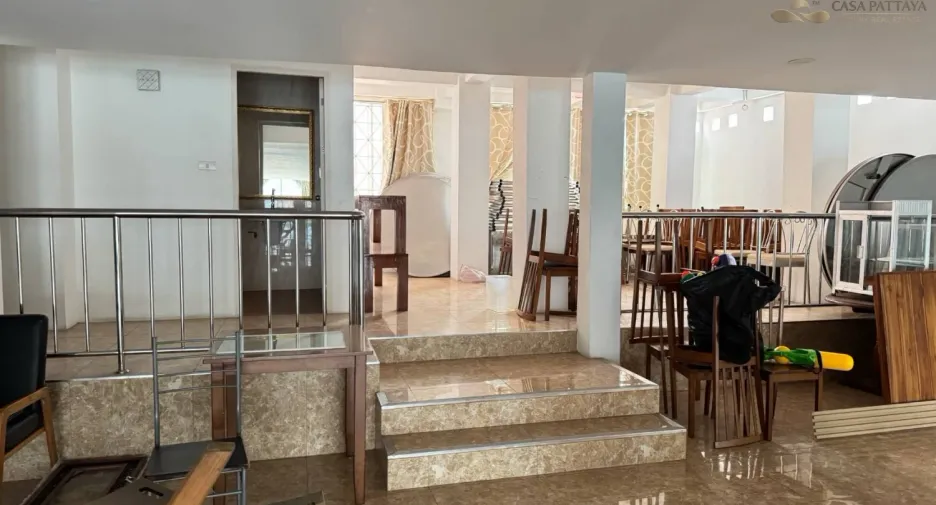 For sale 3 ベッドルーム apartment in Bang Lamung, Chonburi
