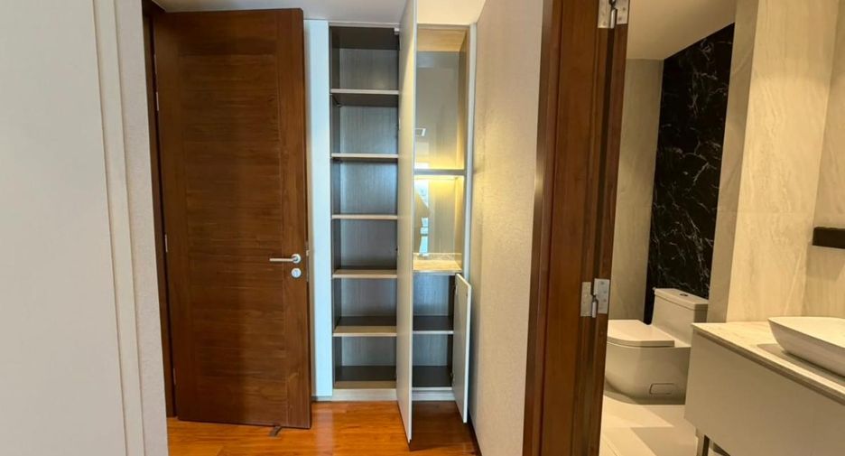 Продажа 3 спальни кондо в Щаттхана, Бангкок