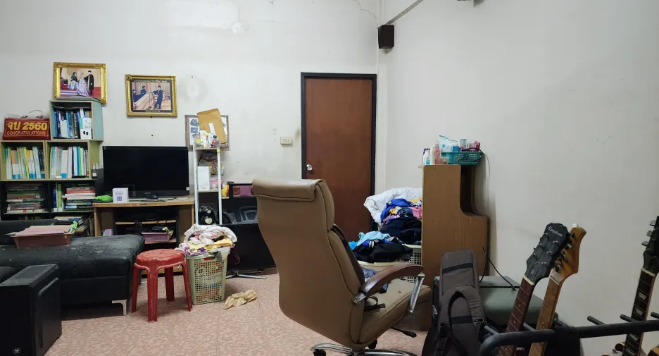 À vendre 4 chambres maison de ville à Sam Phran, Nakhon Pathom