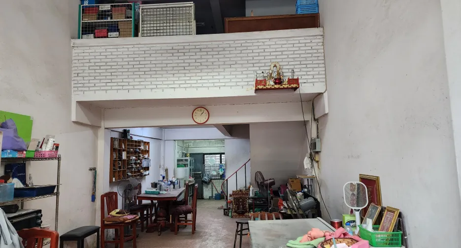 À vendre 4 chambres maison de ville à Sam Phran, Nakhon Pathom