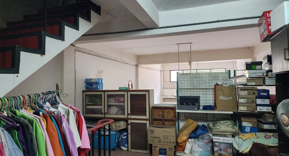 À vendre 4 chambres maison de ville à Sam Phran, Nakhon Pathom