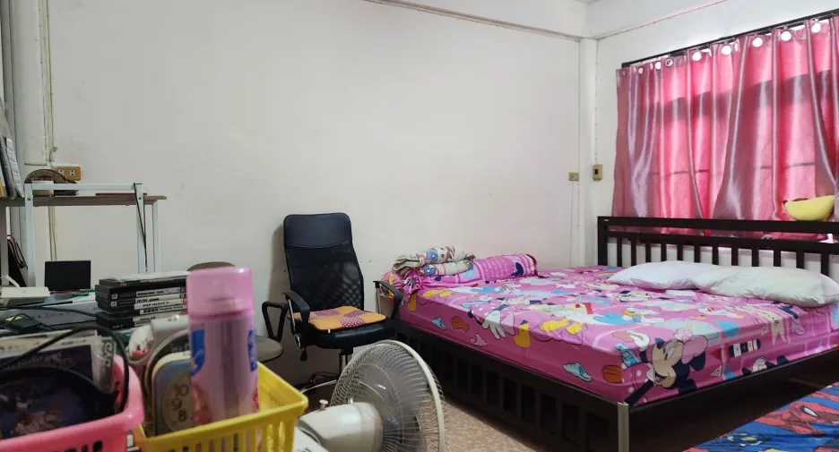 À vendre 4 chambres maison de ville à Sam Phran, Nakhon Pathom