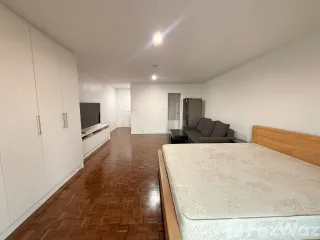 Wohnung zur Miete mit Studio in Khlong Toei, Bangkok