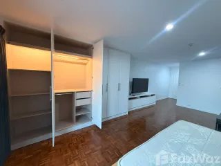 Wohnung zur Miete mit Studio in Khlong Toei, Bangkok