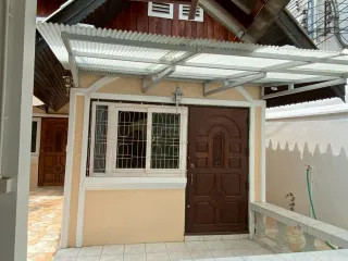 Casa en alquiler de 4 habitaciones en Mueang Chiang Mai, Chiang Mai