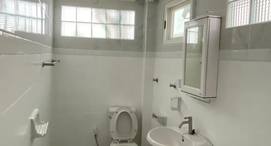 Casa en alquiler de 4 habitaciones en Mueang Chiang Mai, Chiang Mai