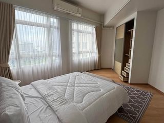 Аренда 2 спальни кондо в Банг Капи, Бангкок