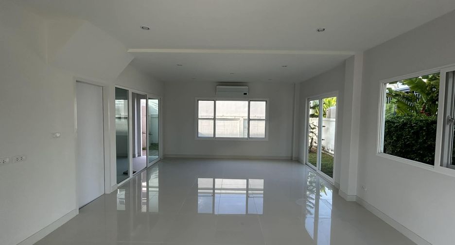 For sale 3 bedrooms house in Mueang Phuket, Phuket