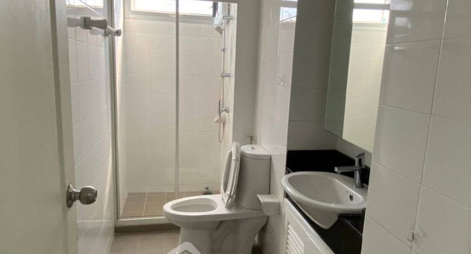 Wohnung zur Miete mit 2 Zimmer in Phra Khanong, Bangkok