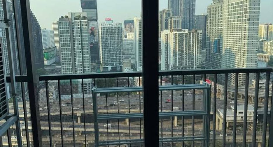Condo en alquiler de 2 habitaciones en Watthana, Bangkok