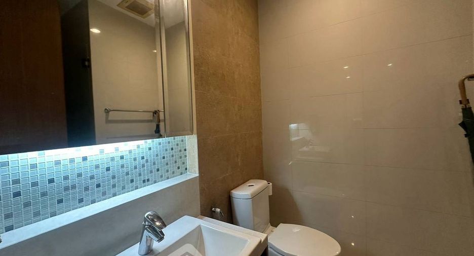 Condo en alquiler de 2 habitaciones en Khlong Toei, Bangkok