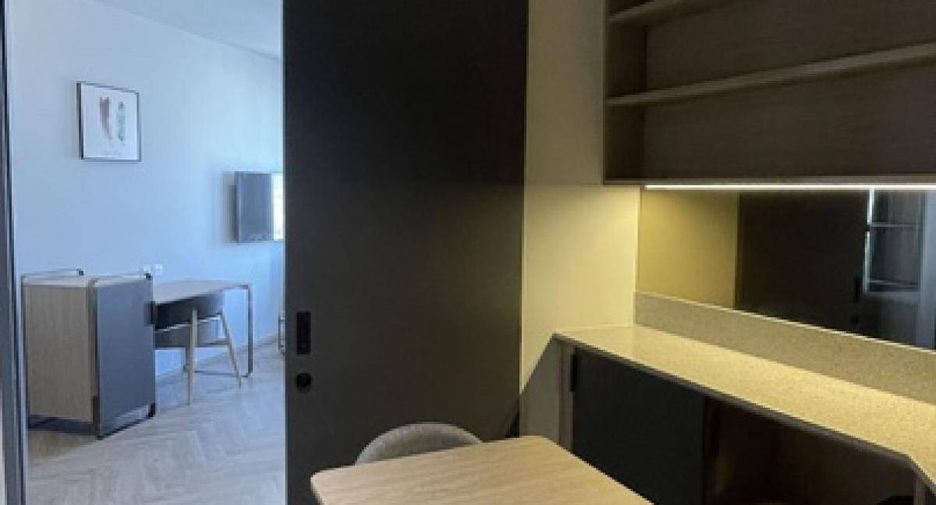 Wohnung zur Miete mit 1 Zimmer in Bang Rak, Bangkok