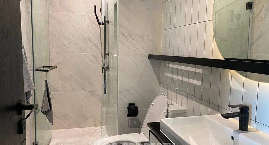 Condo en alquiler de 2 habitaciones en Khlong San, Bangkok