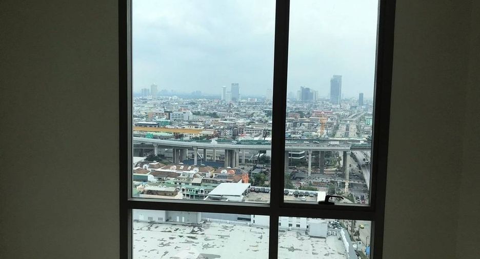 For sale 2 ベッドルーム condo in Yan Nawa, Bangkok