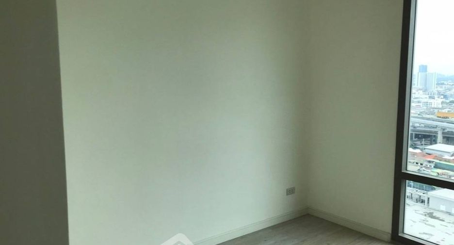 For sale 2 ベッドルーム condo in Yan Nawa, Bangkok