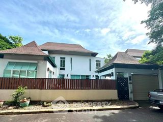 For rent and for sale 3 bedrooms villa in Jomtien, Pattaya