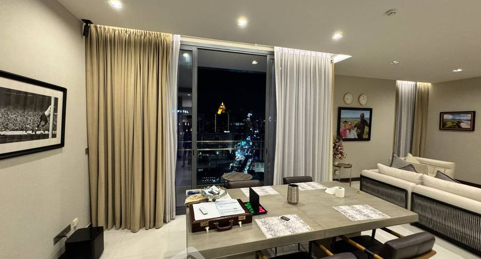 À vendre 3 chambres condo à Khlong Toei, Bangkok
