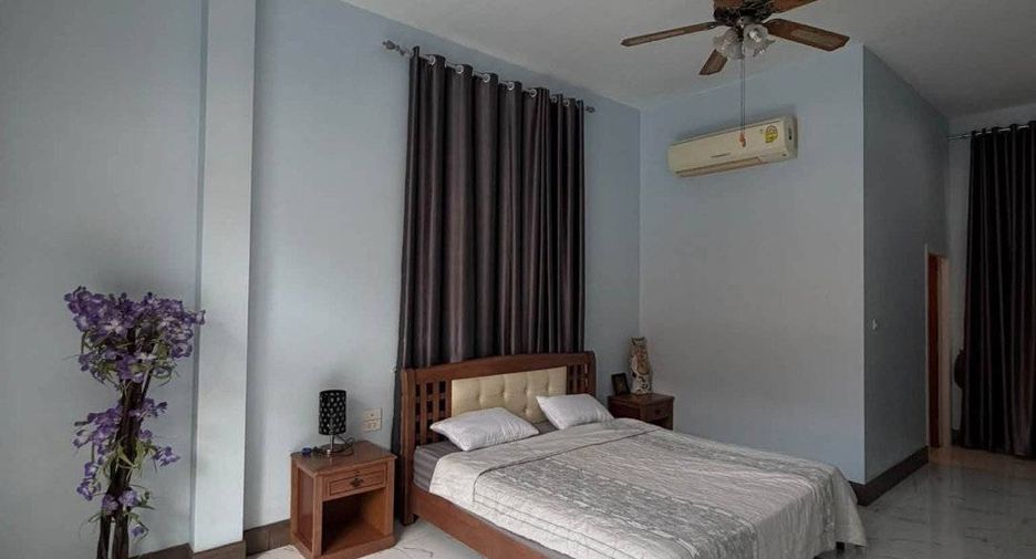 For sale 4 bedrooms villa in Bang Lamung, Chonburi