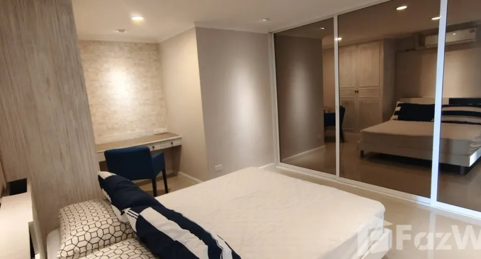 For rent 2 bedrooms condo in Watthana, Bangkok