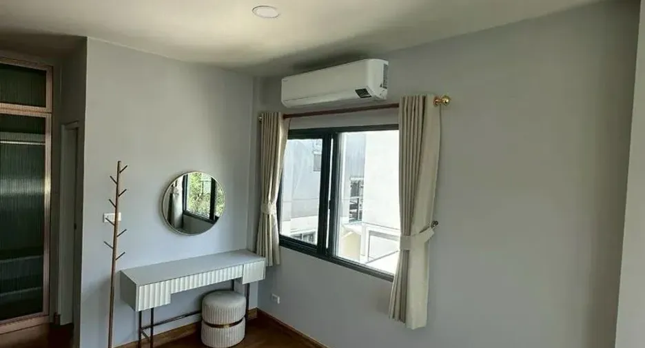 出售 和 出租 4 卧室 独立屋 在 Bang Phli, Samut Prakan