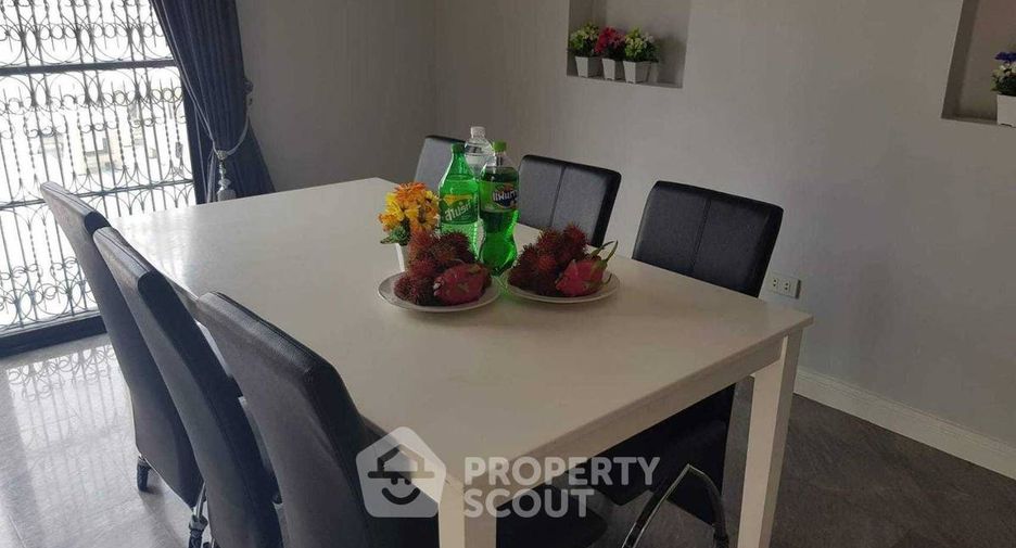For rent and for sale 3 bedrooms house in Bang Lamung, Chonburi