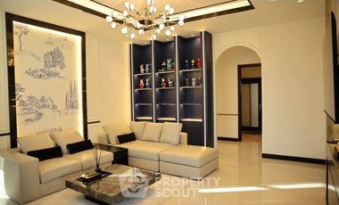 À vendre 5 chambres maison à Lat Krabang, Bangkok