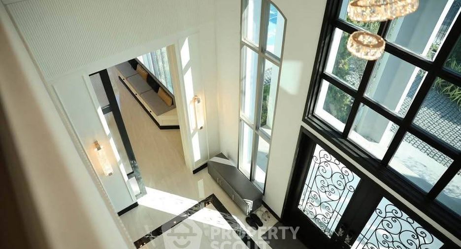 À vendre 5 chambres maison à Lat Krabang, Bangkok