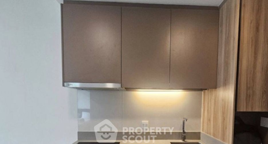 À vendre 1 chambre condo à Watthana, Bangkok