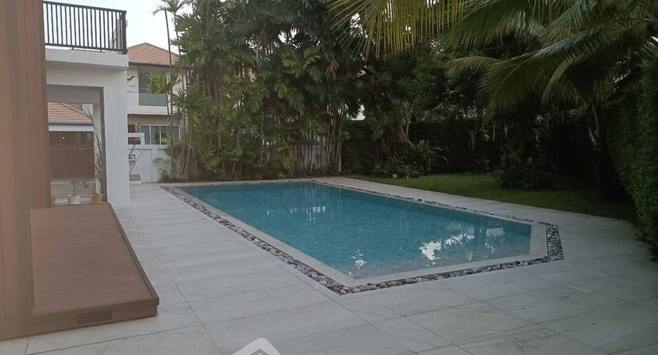 Haus zur Miete mit 4 Zimmer in Bang Kapi, Bangkok