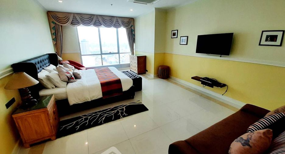 Condo en alquiler de 3 habitaciones en Sathon, Bangkok