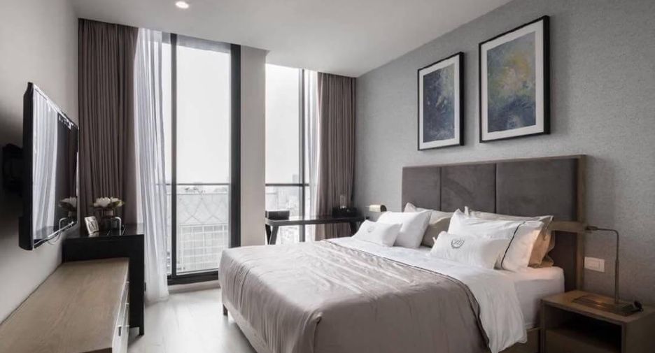 For rent 3 bedrooms condo in Pathum Wan, Bangkok