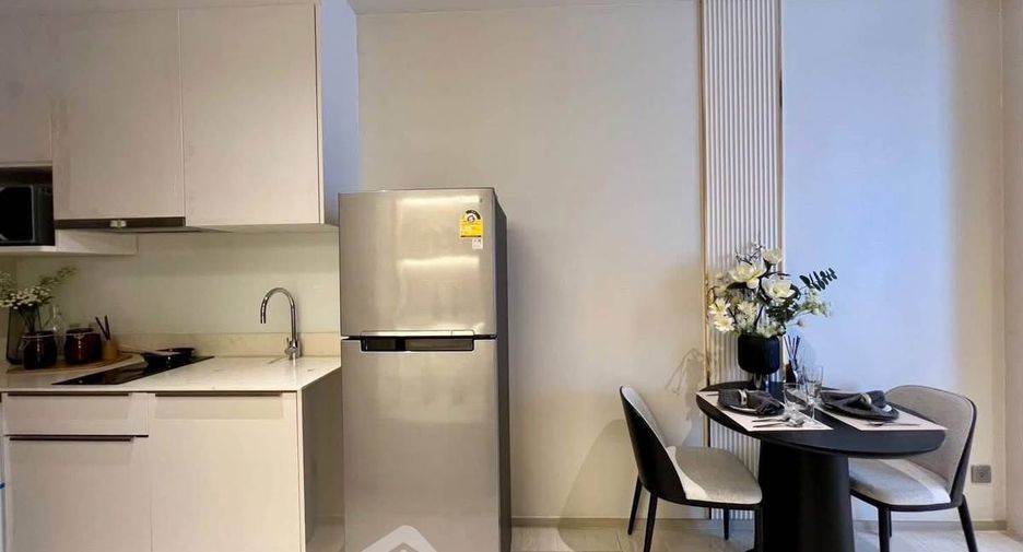 Wohnung zur Miete mit 1 Zimmer in Bang Rak, Bangkok