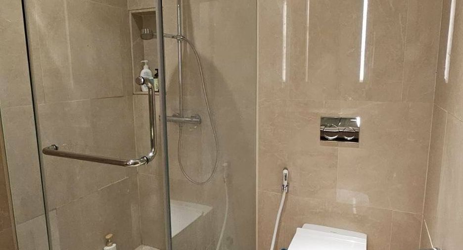 Condo en alquiler de 1 habitaciones en Khlong San, Bangkok